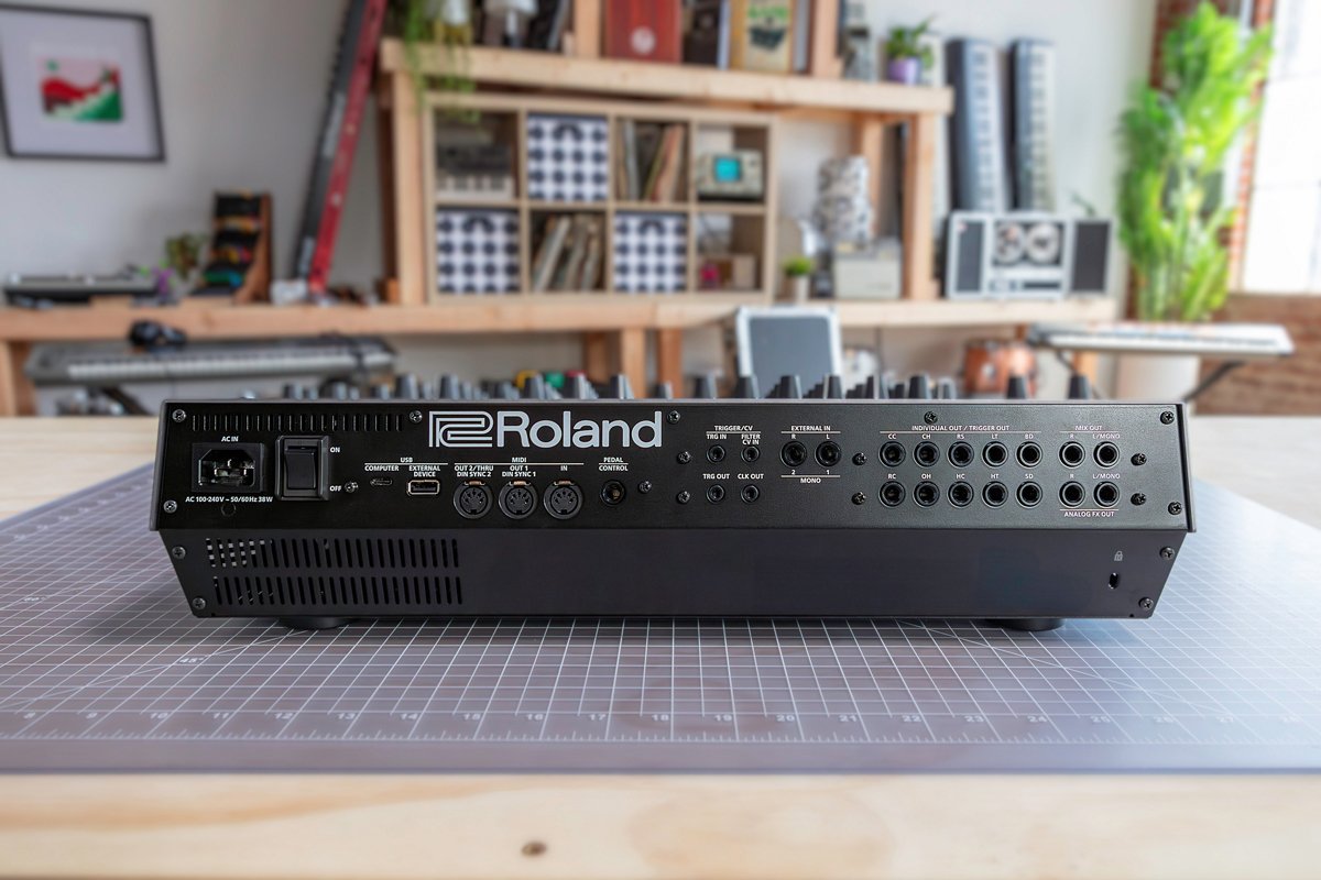 TR-1000 Rhythm Creator